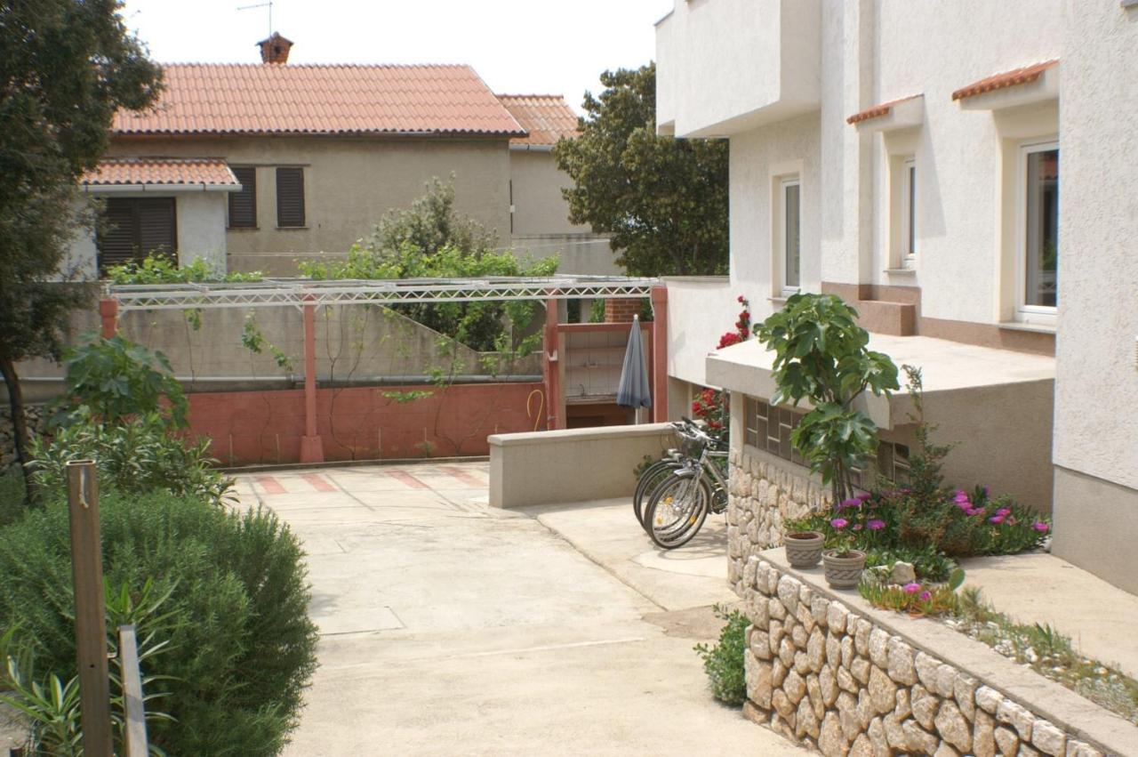 Apartments By The Sea Mandre, Pag - 4098 Ngoại thất bức ảnh