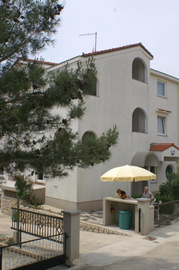 Apartments By The Sea Mandre, Pag - 4098 Ngoại thất bức ảnh