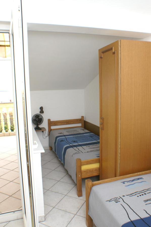 Apartments By The Sea Mandre, Pag - 4098 Ngoại thất bức ảnh